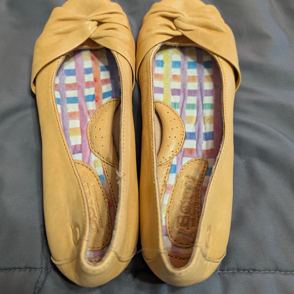 Born Women's Yellow Leather Flats
